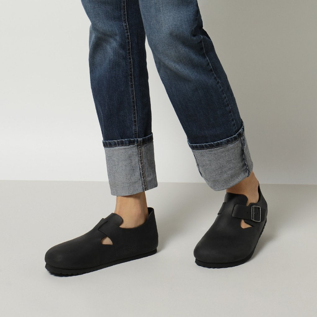 London black, Oiled Leather