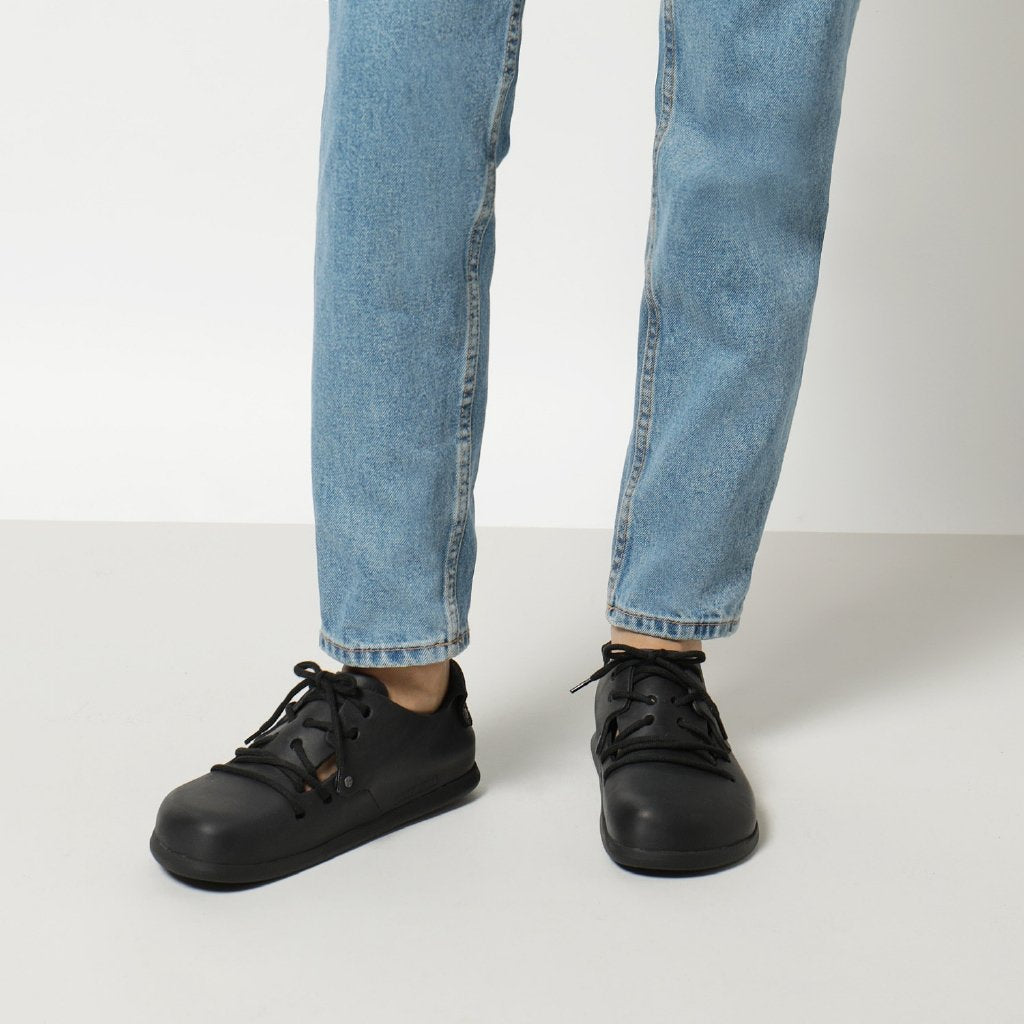 Montana black, Oiled Leather