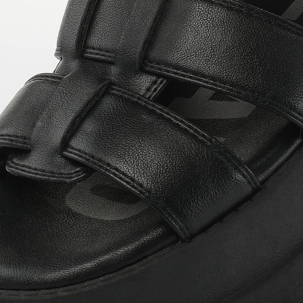 Pluto Fisher-vegan nappa-black