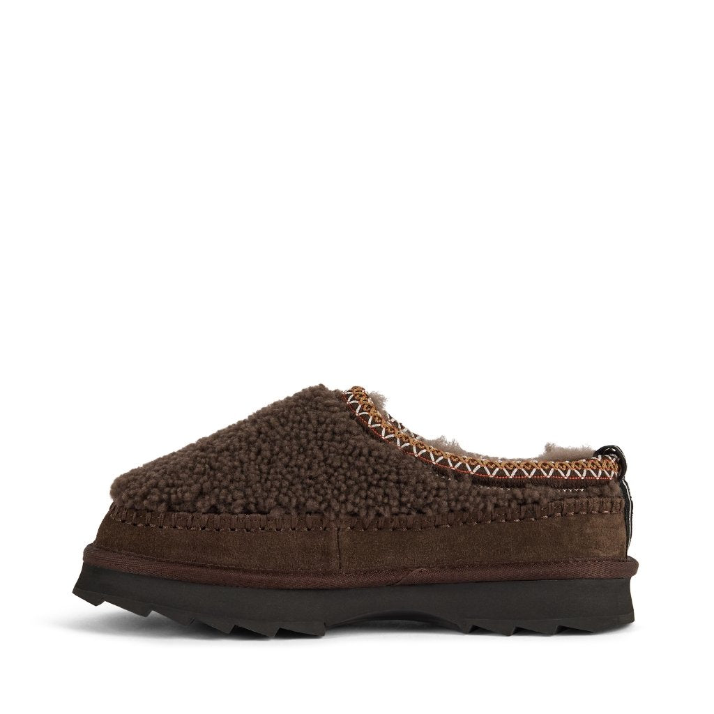 Sharky Adventure Scuff Teddy chocolate